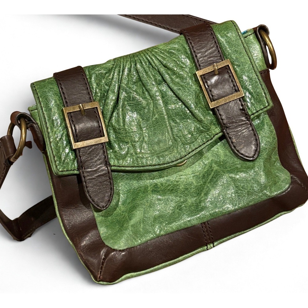Vintage Y2K Style 100% Leather Kate Landry Crossbody Bag/Purse Magnetic Clasp